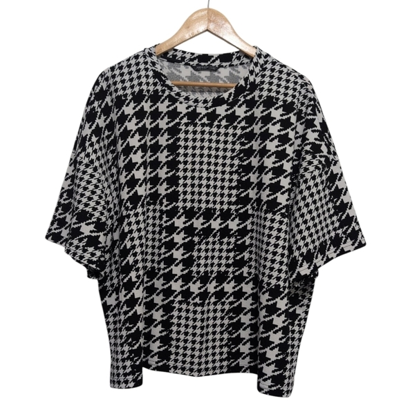 SHEIN Tops - Shein Curve Houndstooth Semi Cropped Short Sleeve Top Plus Size 4XL